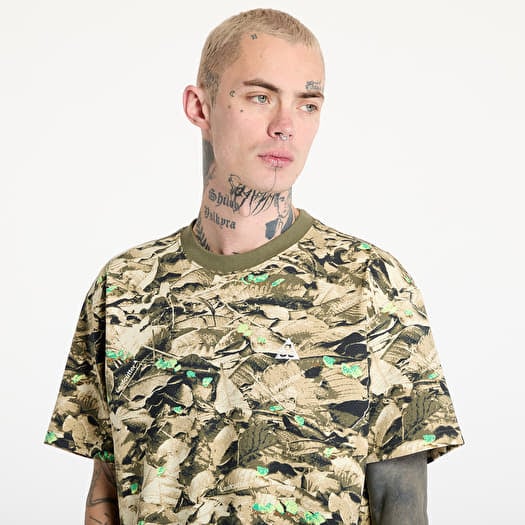Men's T-shirts Nike ACG Men's Dri-FIT T-Shirt Medium Olive