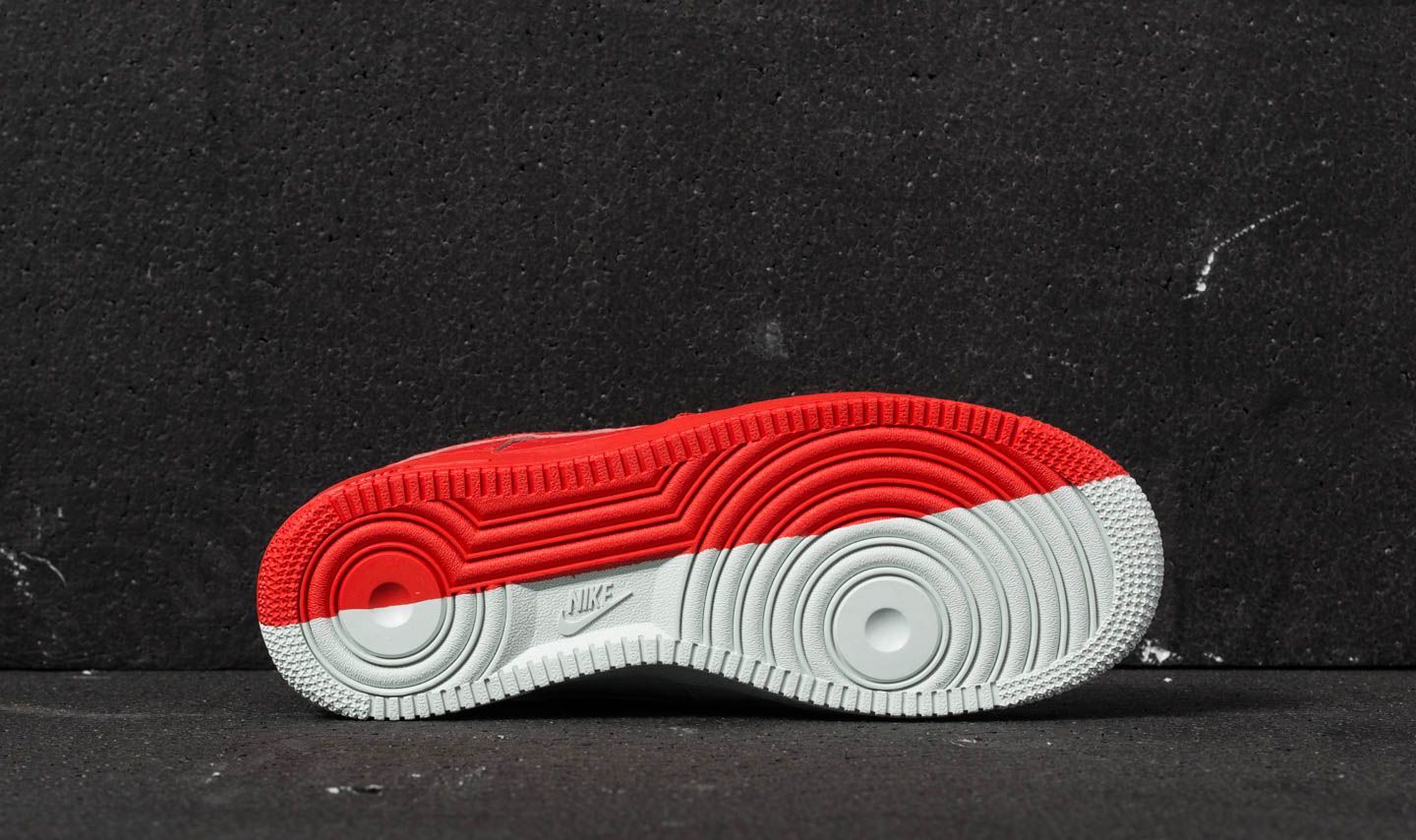 Vyriška avalynė Nike Air Force 1 '07 Premium Barely Grey/ Habanero Red