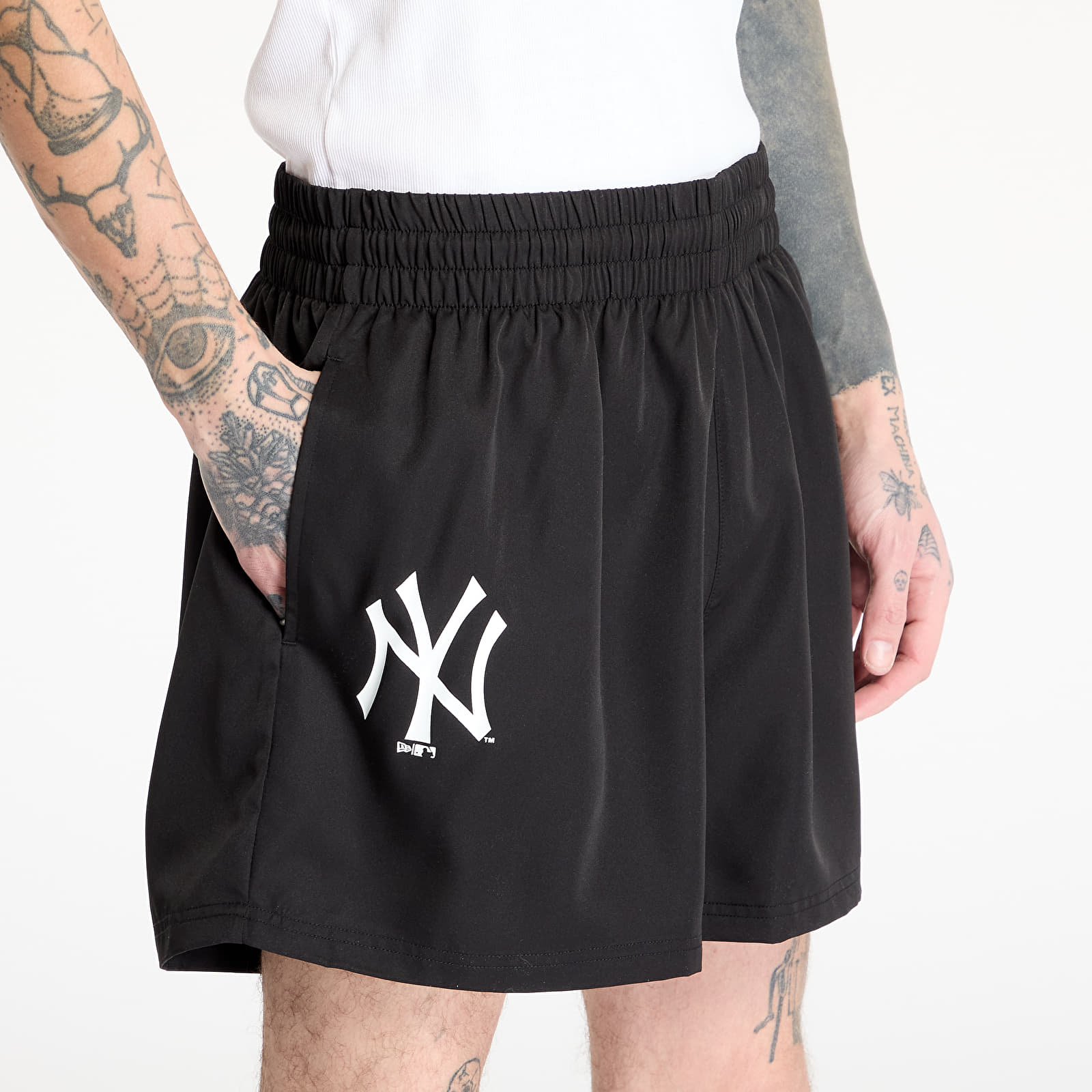 Shorts - Männer New Era New York Yankees MLB League Essential Shorts Black