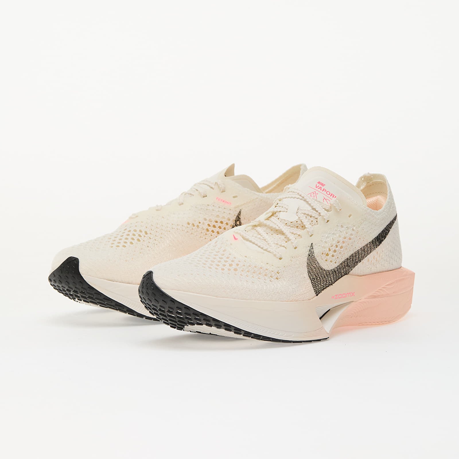 Skor för män Nike Zoomx Vaporfly Next% 3 Sail/ Black-Crimson Tint-Guava Ice-Hot Punch