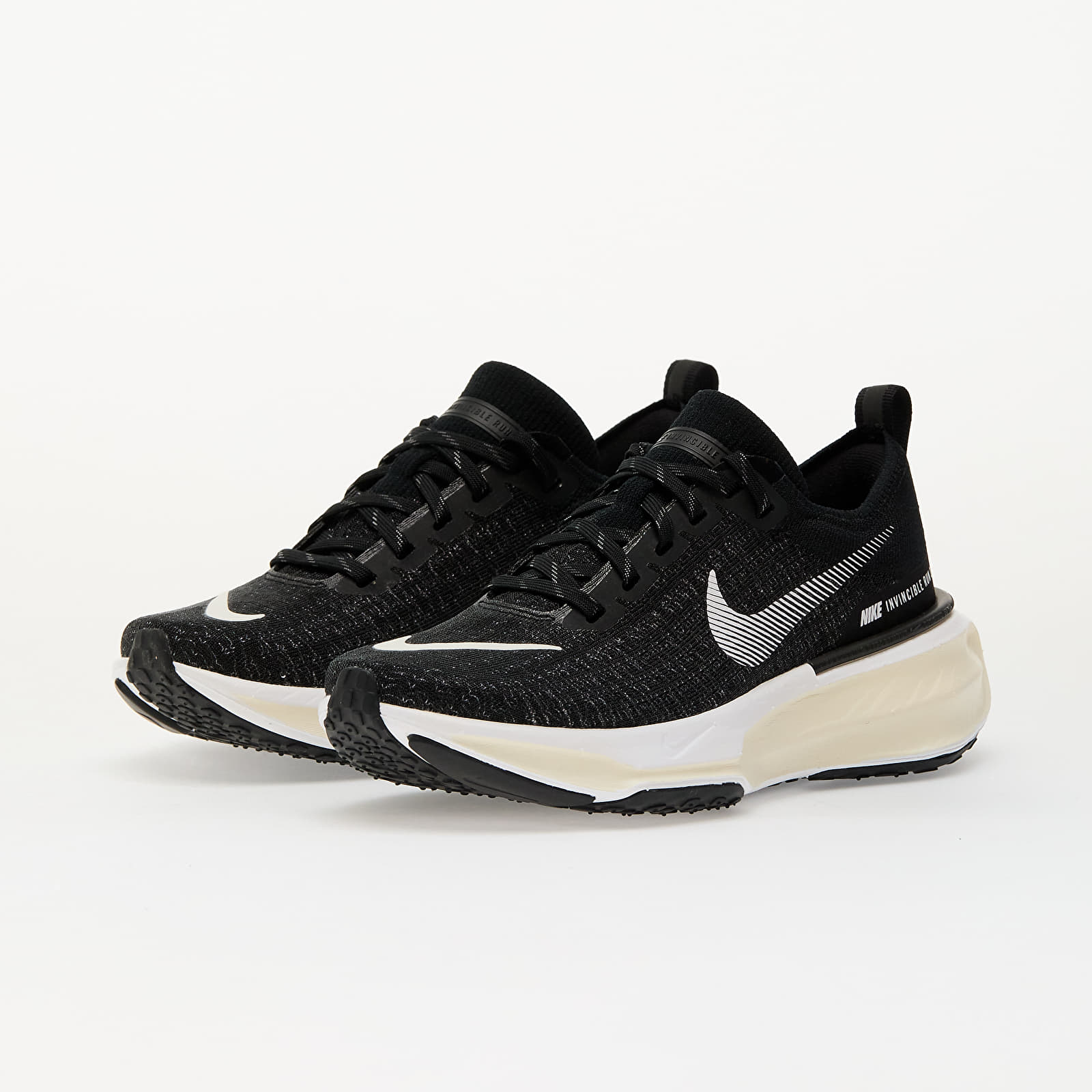 Frauen Nike Wmns Zoomx Invincible Run Fk 3 Black/ White-Dk Grey-White-Coconut Milk
