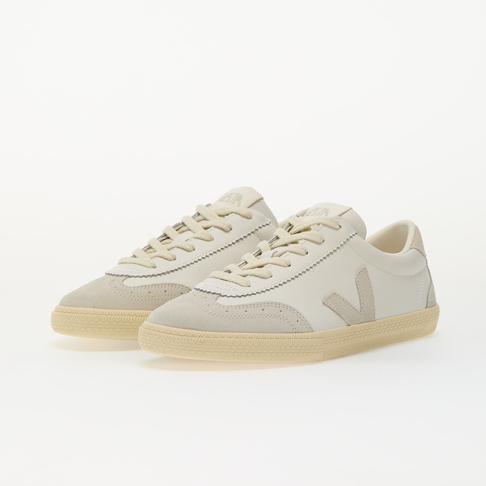 Pánské tenisky a boty Veja Volley O.T. Leather White Natural