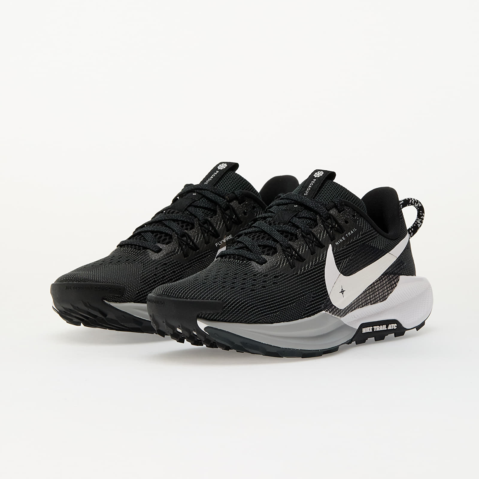 Dámské tenisky a boty Nike W Pegasus Trail 5 Black/ White-Anthracite-Wolf Grey