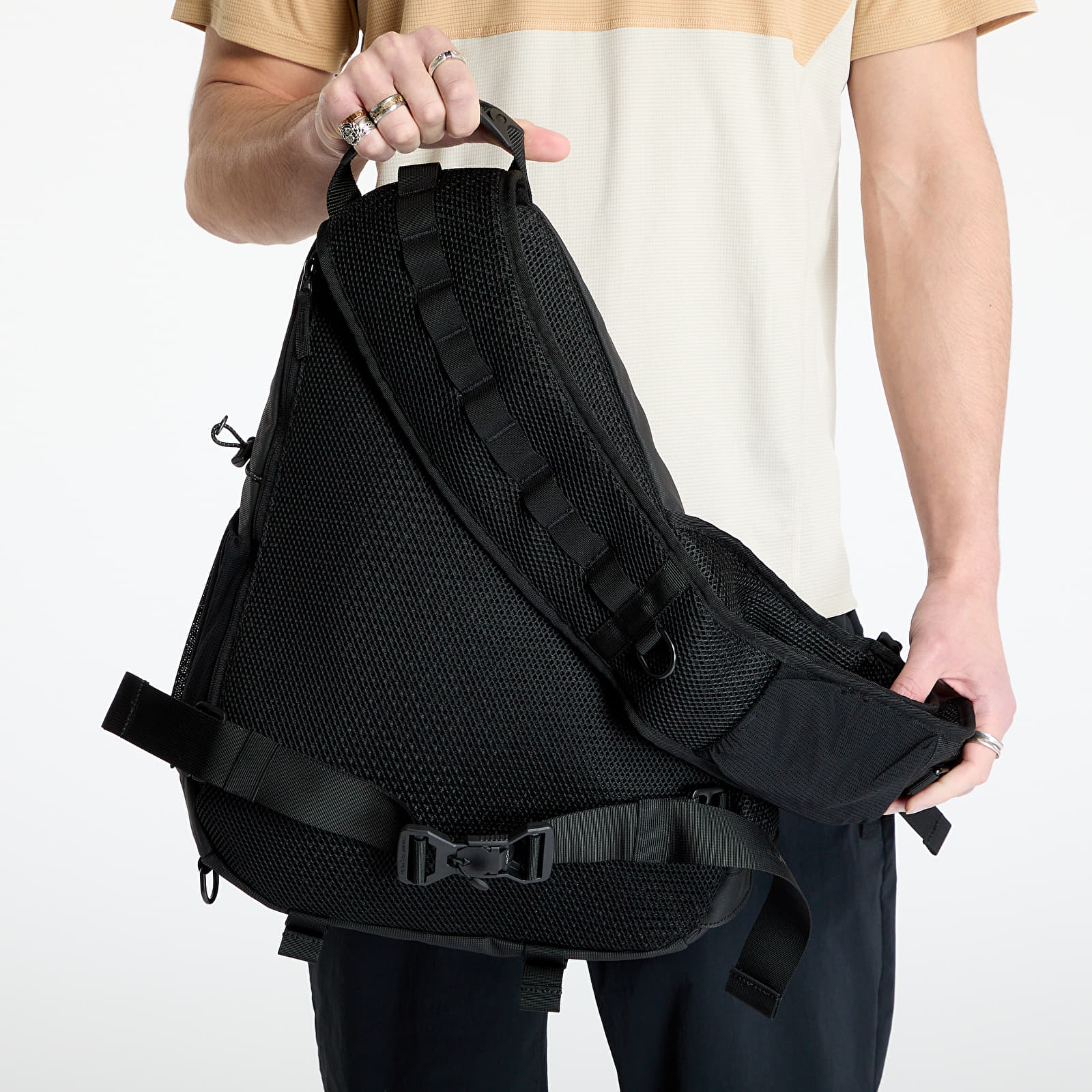 Rugzakken Oakley Latitude Sling Pack Blackout