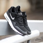 Nike Wmns Air Max 1 Ultra Moire Black/Black-Metallic Silver