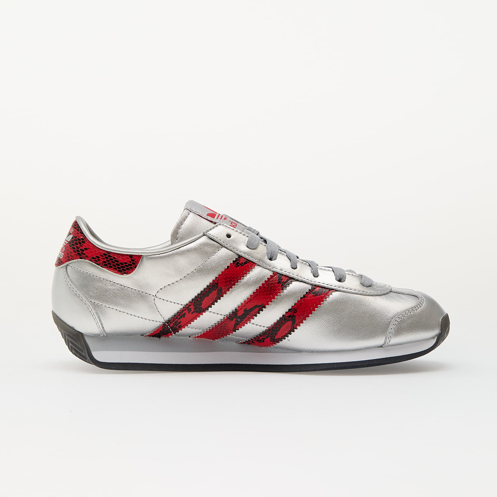 Men's shoes adidas Country Japan Silver Metallic/ Better Scarlet/ Core Black