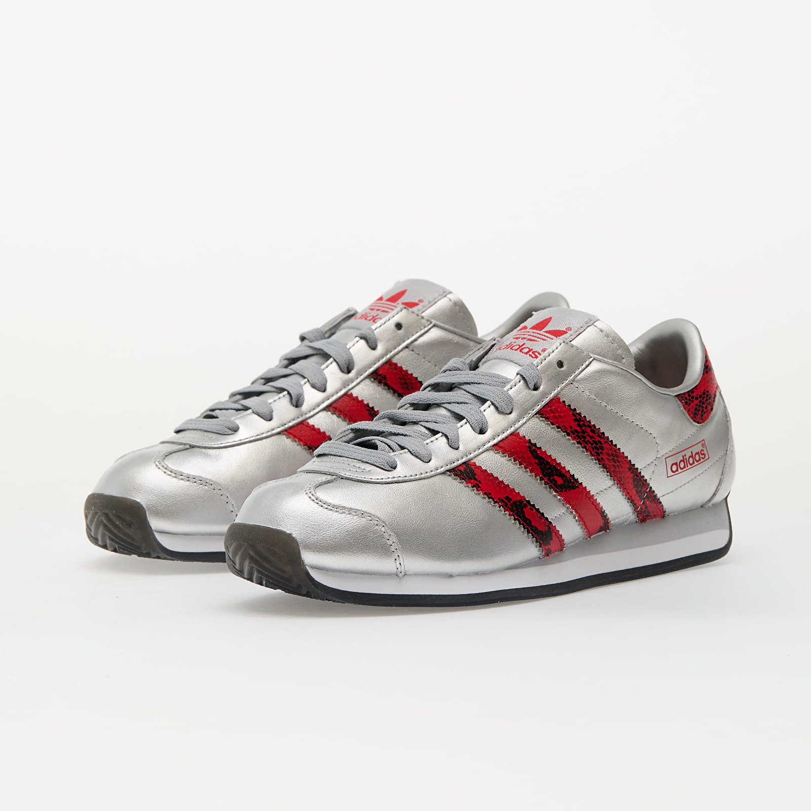 Men's shoes adidas Country Japan Silver Metallic/ Better Scarlet/ Core Black