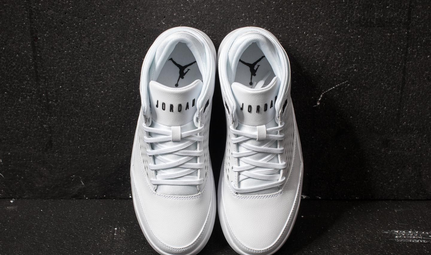 Încălțăminte și sneakerși pentru bărbați Jordan Flight Origin 4 White/ Black