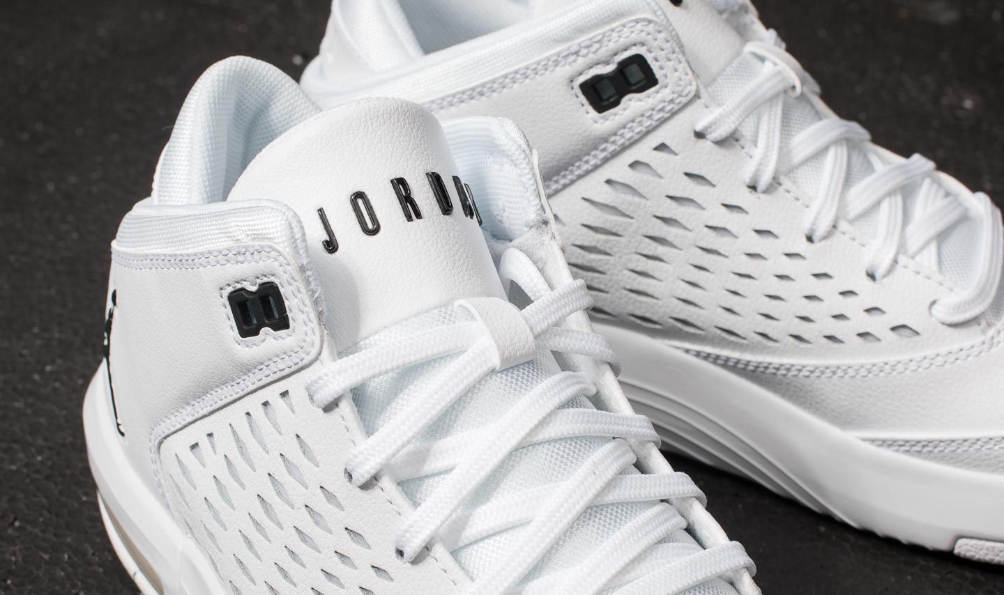 Încălțăminte și sneakerși pentru bărbați Jordan Flight Origin 4 White/ Black