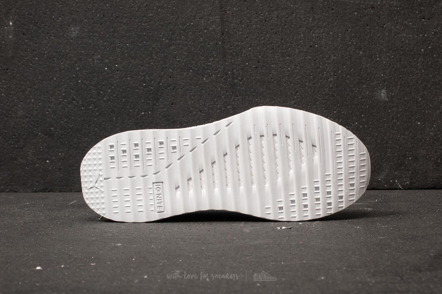 Puma tsugi 2024 apex sneakers