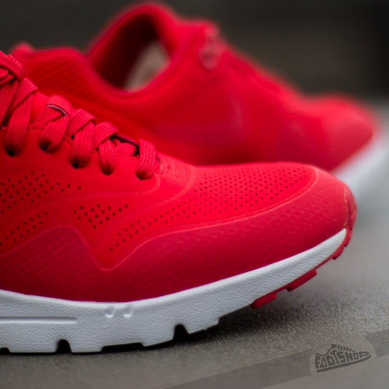 Dámské tenisky a boty Nike Wmns Air Max 1 Ultra Moire University Red/University Red