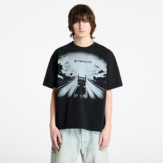 T-paita PLEASURES Truck Heavyweight T-Shirt Black