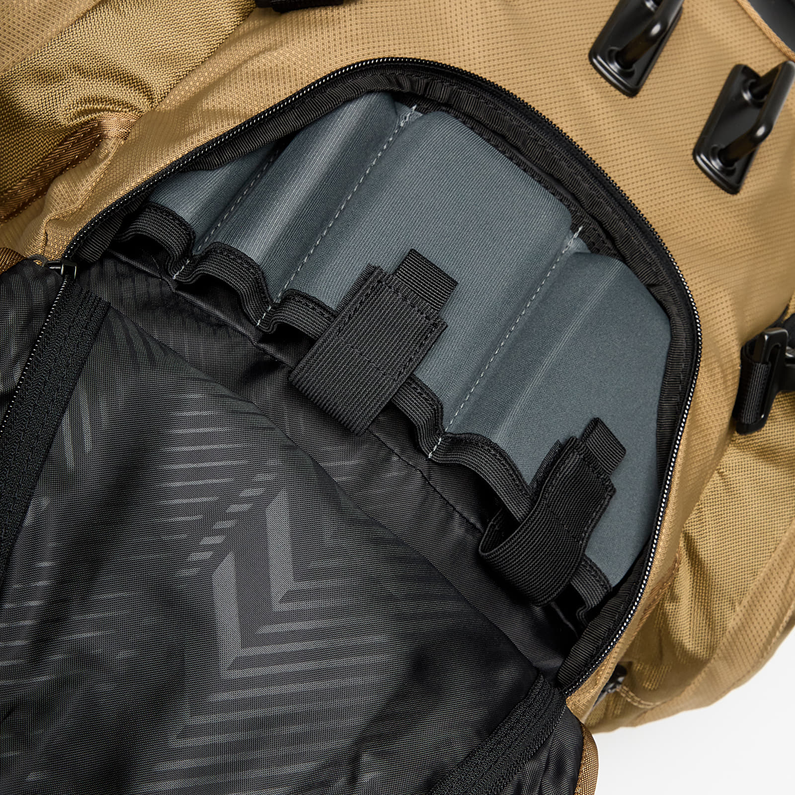 Batohy Oakley Kitchen Sink Backpack Total Coyote