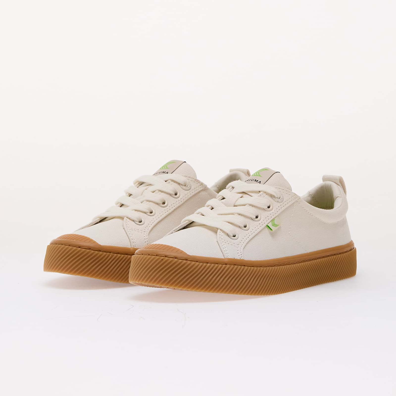 Dámské tenisky a boty Cariuma W Oca Low Gum Off-White