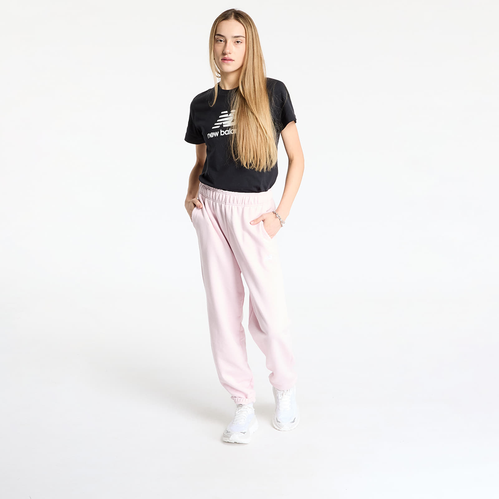 Sieviešu treniņbikses New Balance Sport Essentials French Terry Jogger Pink