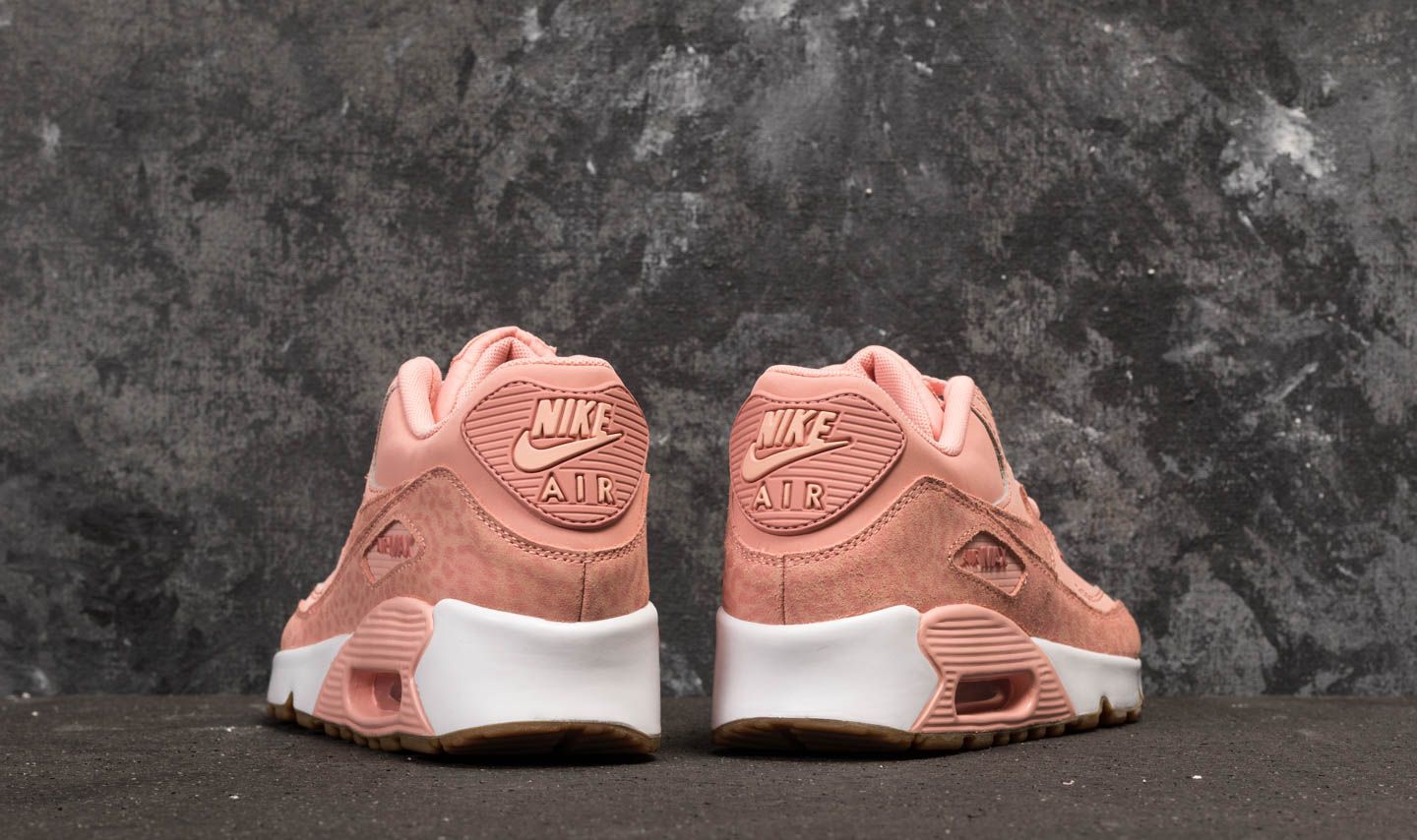Women s shoes Nike Air Max 90 Leather SE GG Coral Stardust Rust