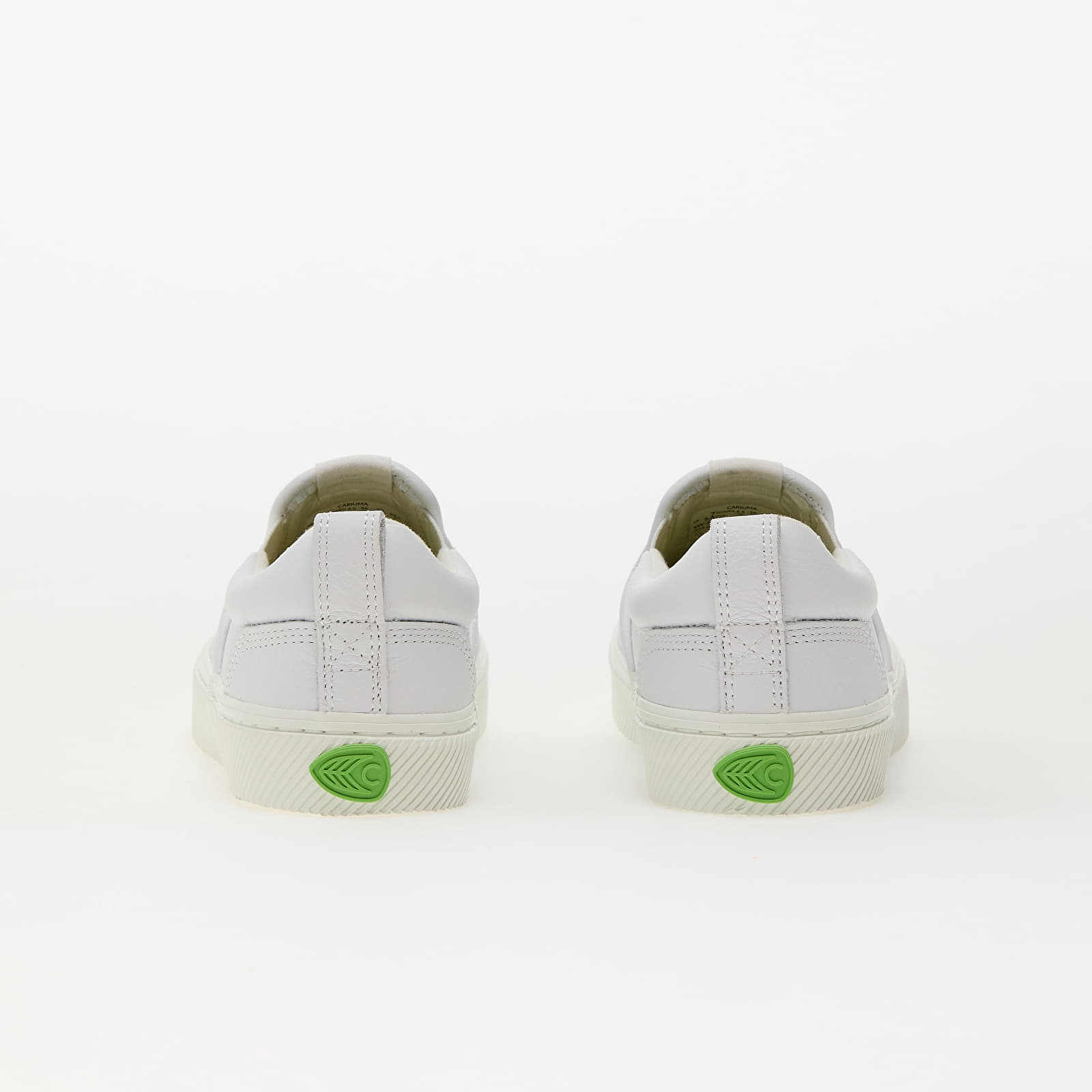 Férfi cipők Cariuma M Slip-On White