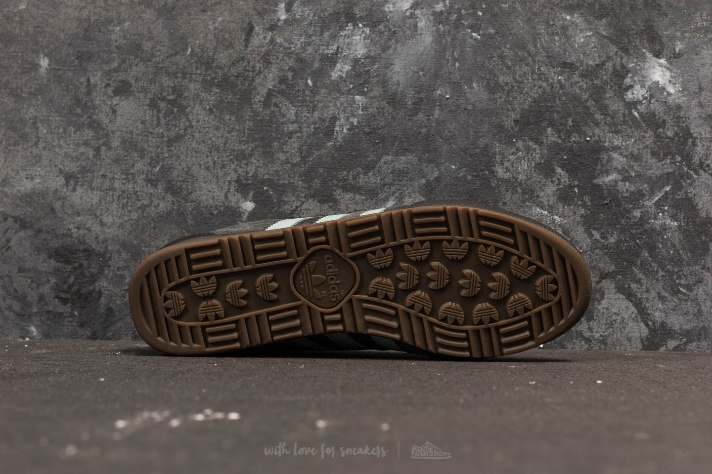 Férfi cipők adidas Jeans Super Carbon/ Tactile Green/ Core Black