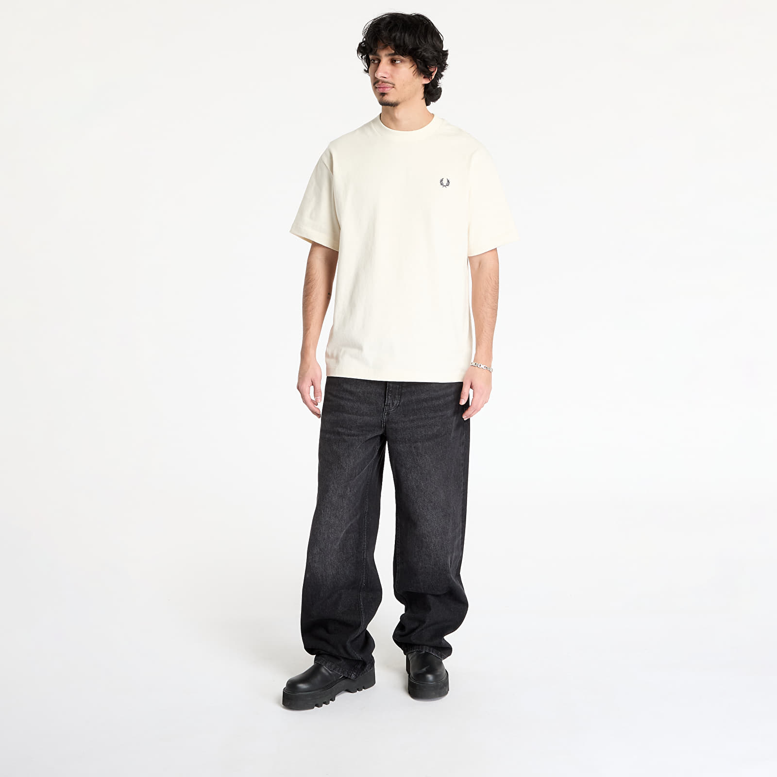 T-shirts FRED PERRY Embroidered Champion T-Shirt Ecru