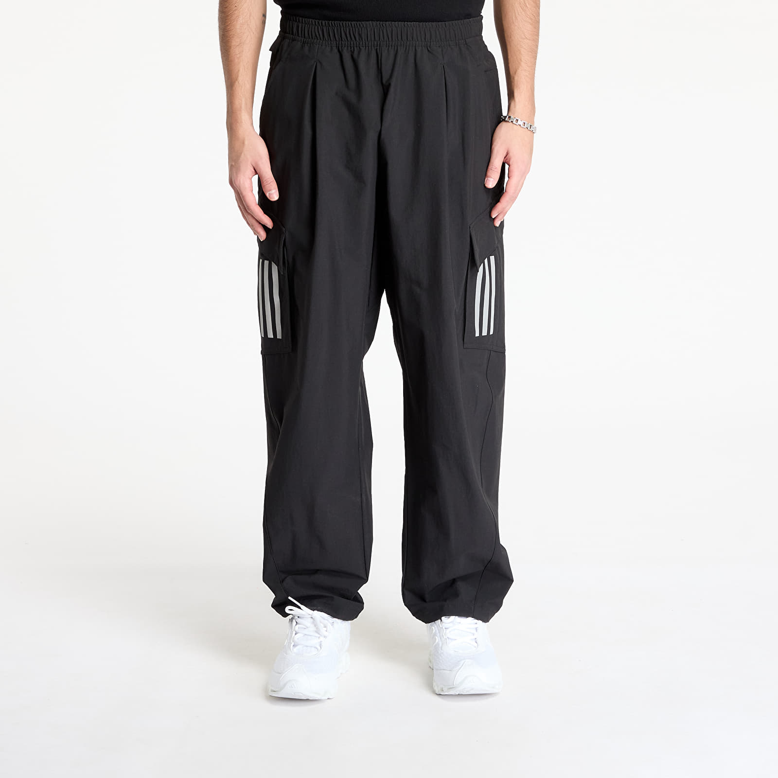 Pánské kalhoty adidas x Mercedes Amg Petronas Formula One Team Mechanics Pant Black/ Black/ Reflective Silver