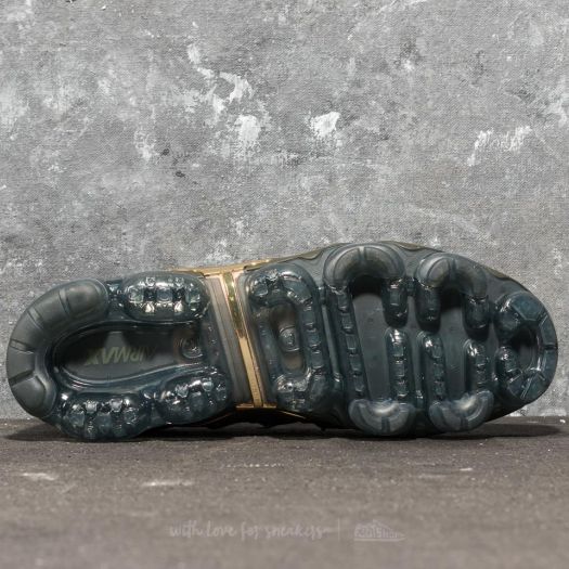 Nike air vapormax plus cargo hotsell khaki