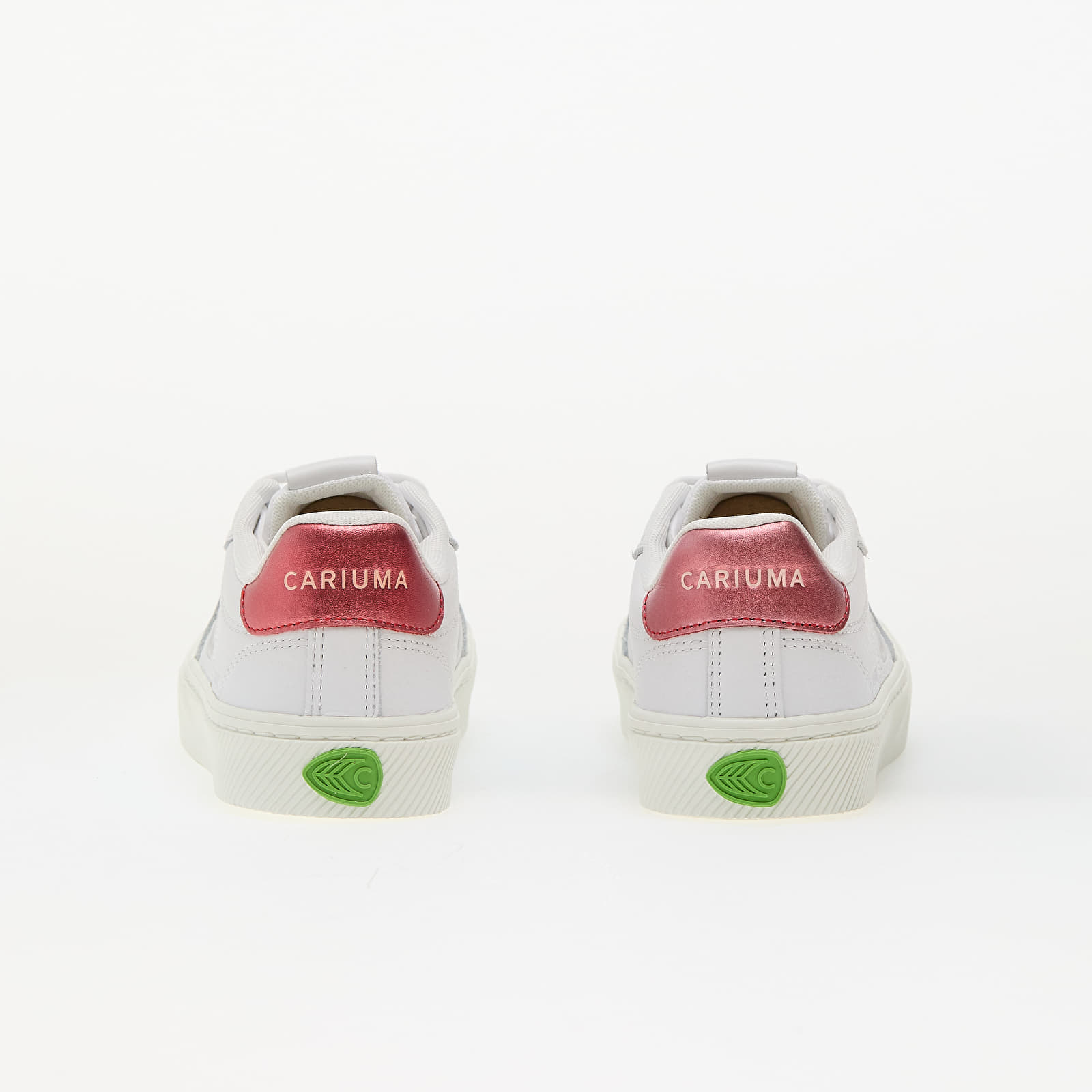 Frauen Cariuma W Salvas White/ Ice&Metallic Red