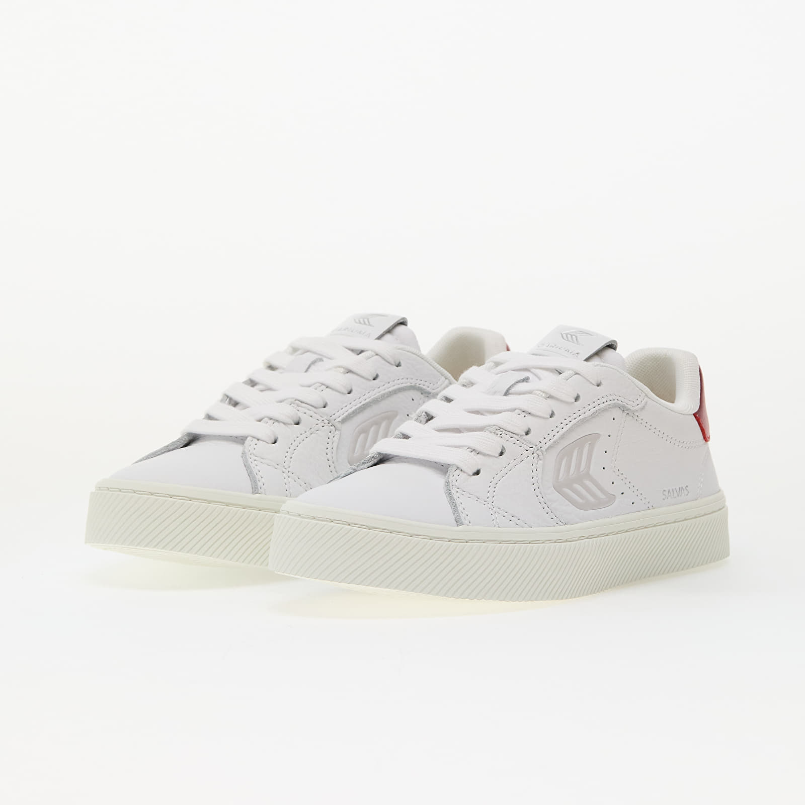 Frauen Cariuma W Salvas White/ Ice&Metallic Red
