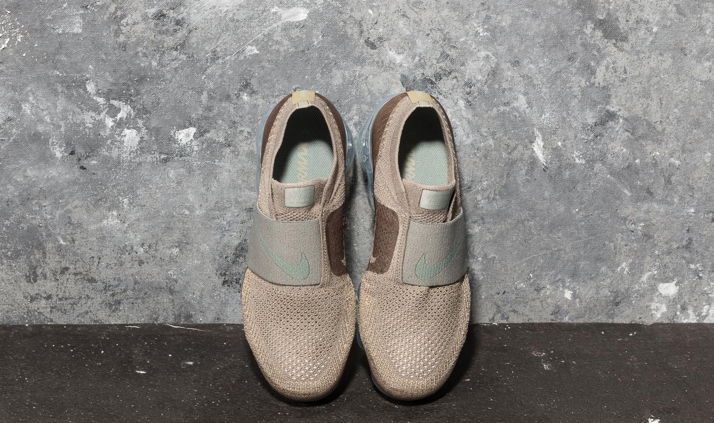 Women s shoes Nike Wmns Air Vapormax Flyknit Moc Dark Stucco Clay