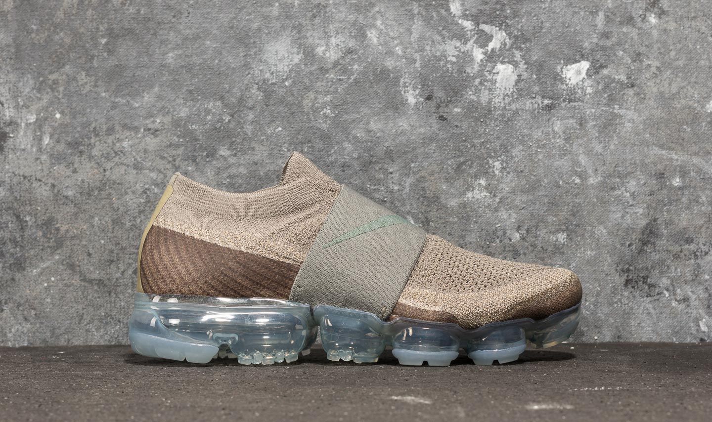 Vapormax moc dark store stucco