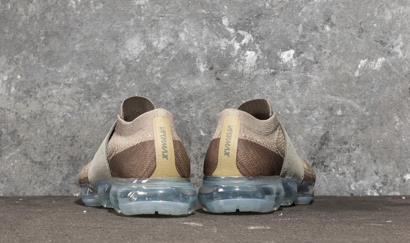 Air vapormax flyknit moc dark stucco women's running shoe 2025