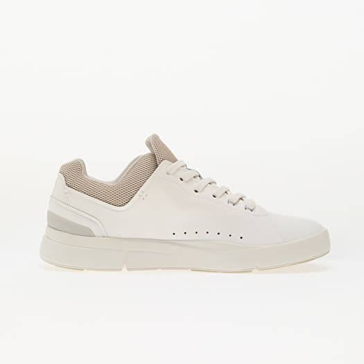 On M The Roger Advantage White/ Sand | Footshop