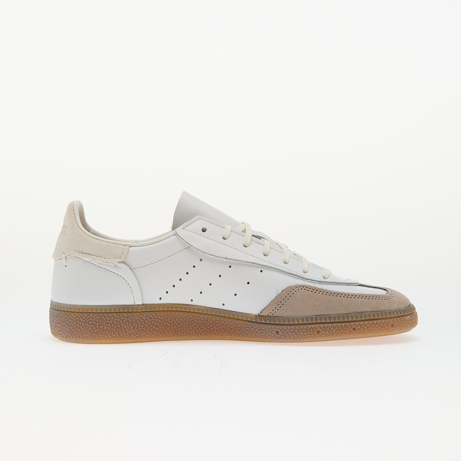 Männer adidas x Invincible Handball Spezial Crystal White/ Grey One/ Gum2