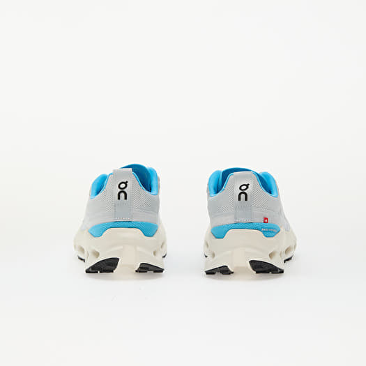 On W Cloudsurfer Trail Arctic/ Ivory | Footshop