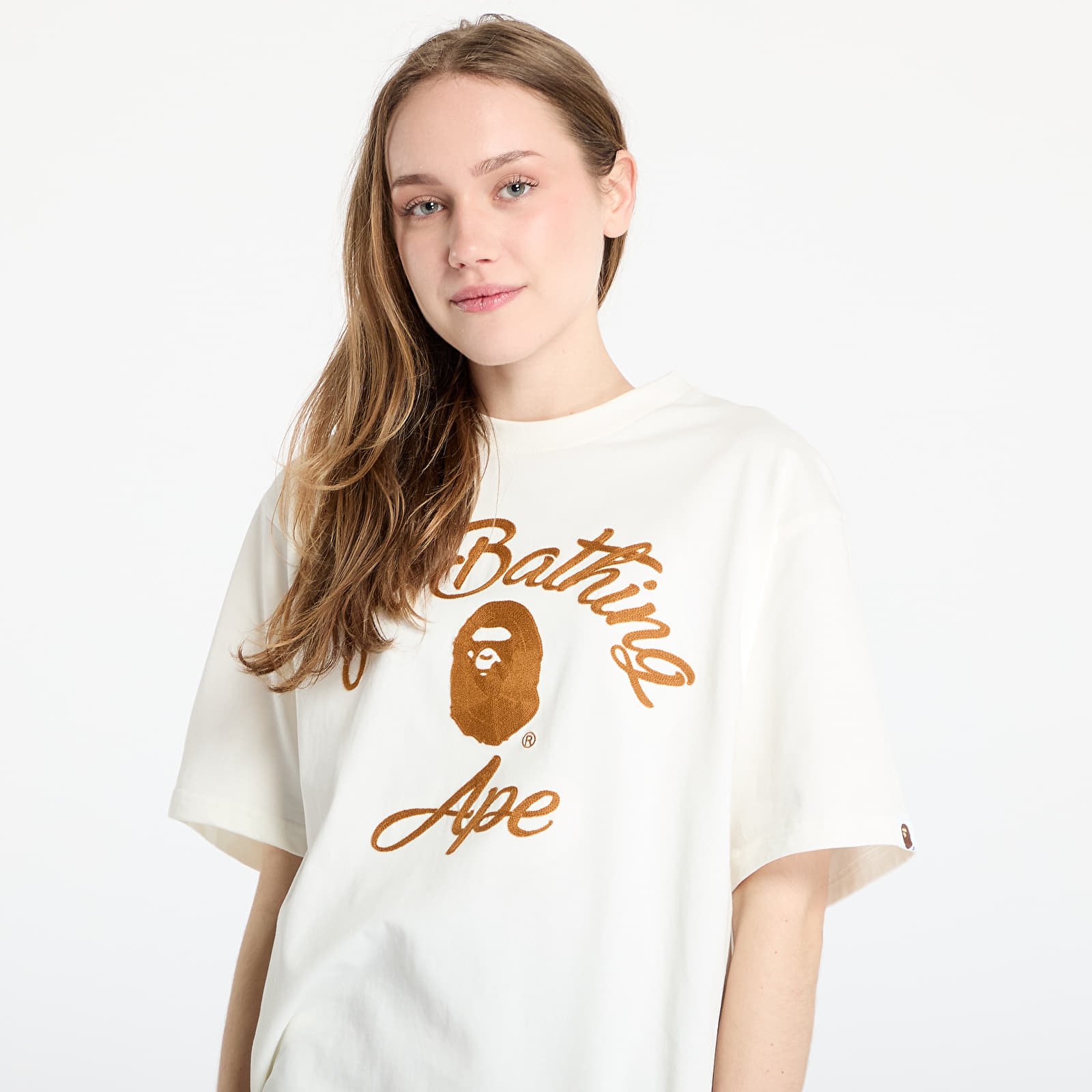 Pánská trička A BATHING APE Chain Stitch College Relaxed Fit Tee UNISEX Ivory
