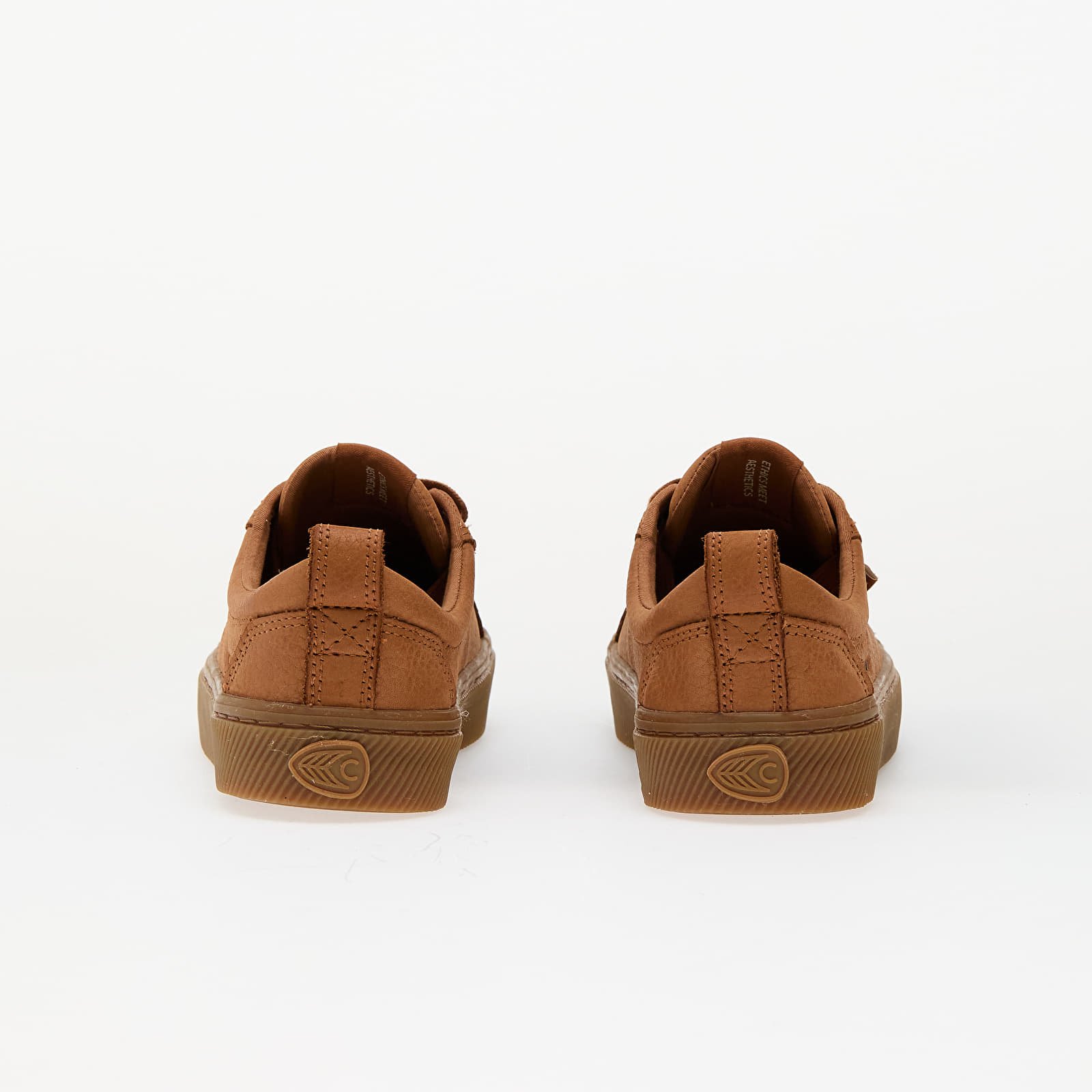 Férfi cipők Cariuma M Oca Low Gum Sienna Brown