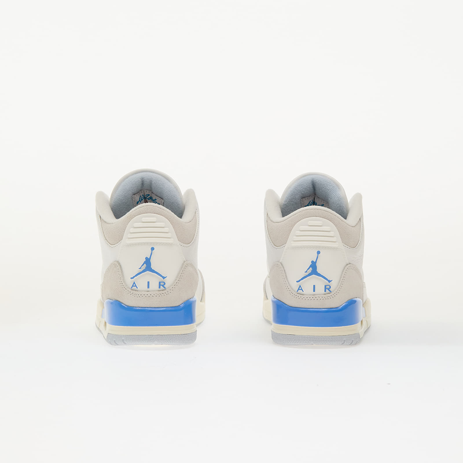 Männer Air Jordan 3 Retro "Lucky Shorts" Summit White/ Hydrogen Blue-Legend Blue