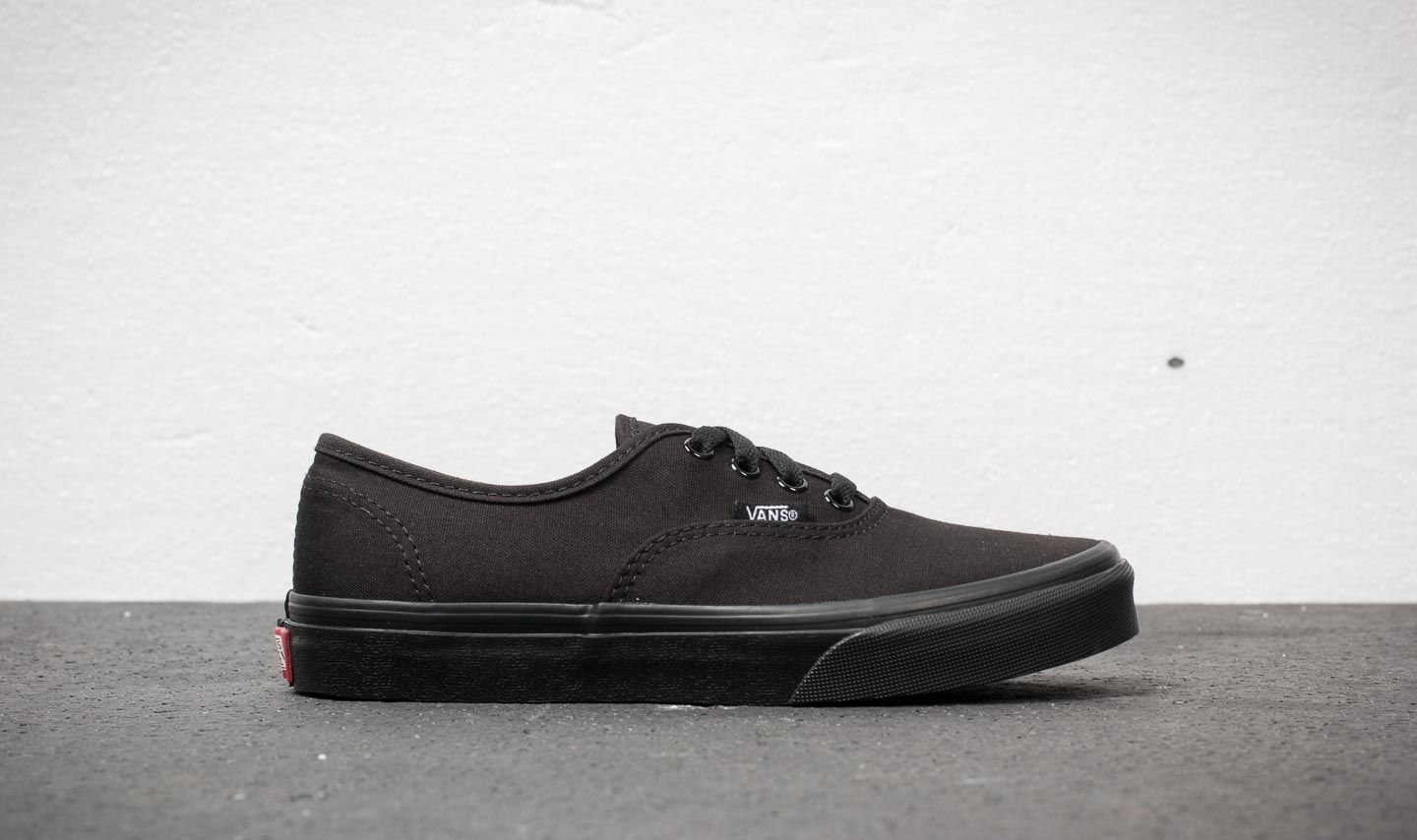 Kids' sneakers and shoes Vans Authentic Black/ Black