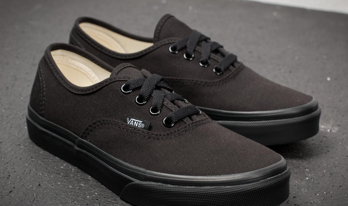 Vans authentic outlet black original