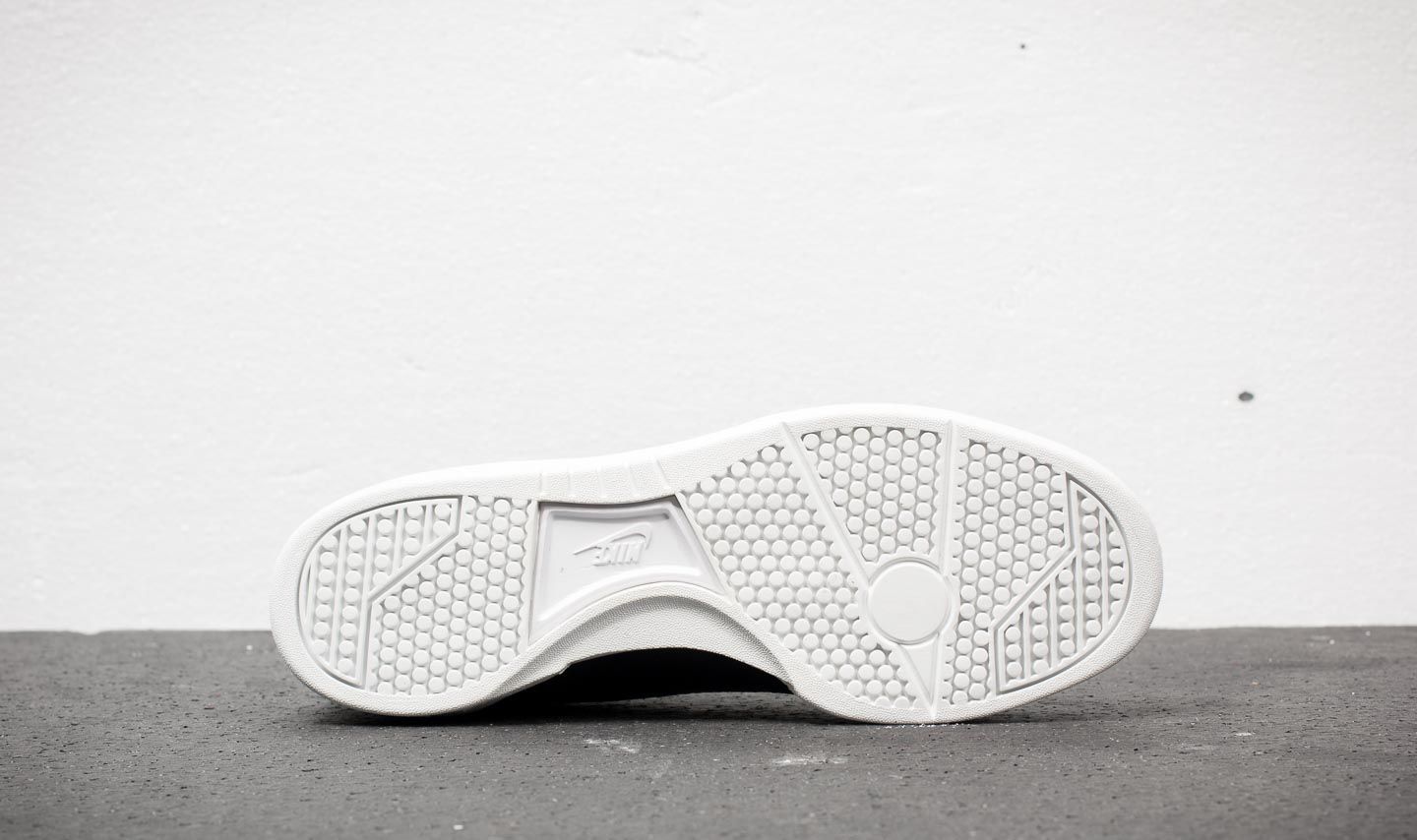Skor för män Nike Grandstand II Premium Black/ Black-White