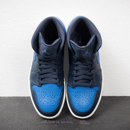 Obsidian royal jordan 1 top