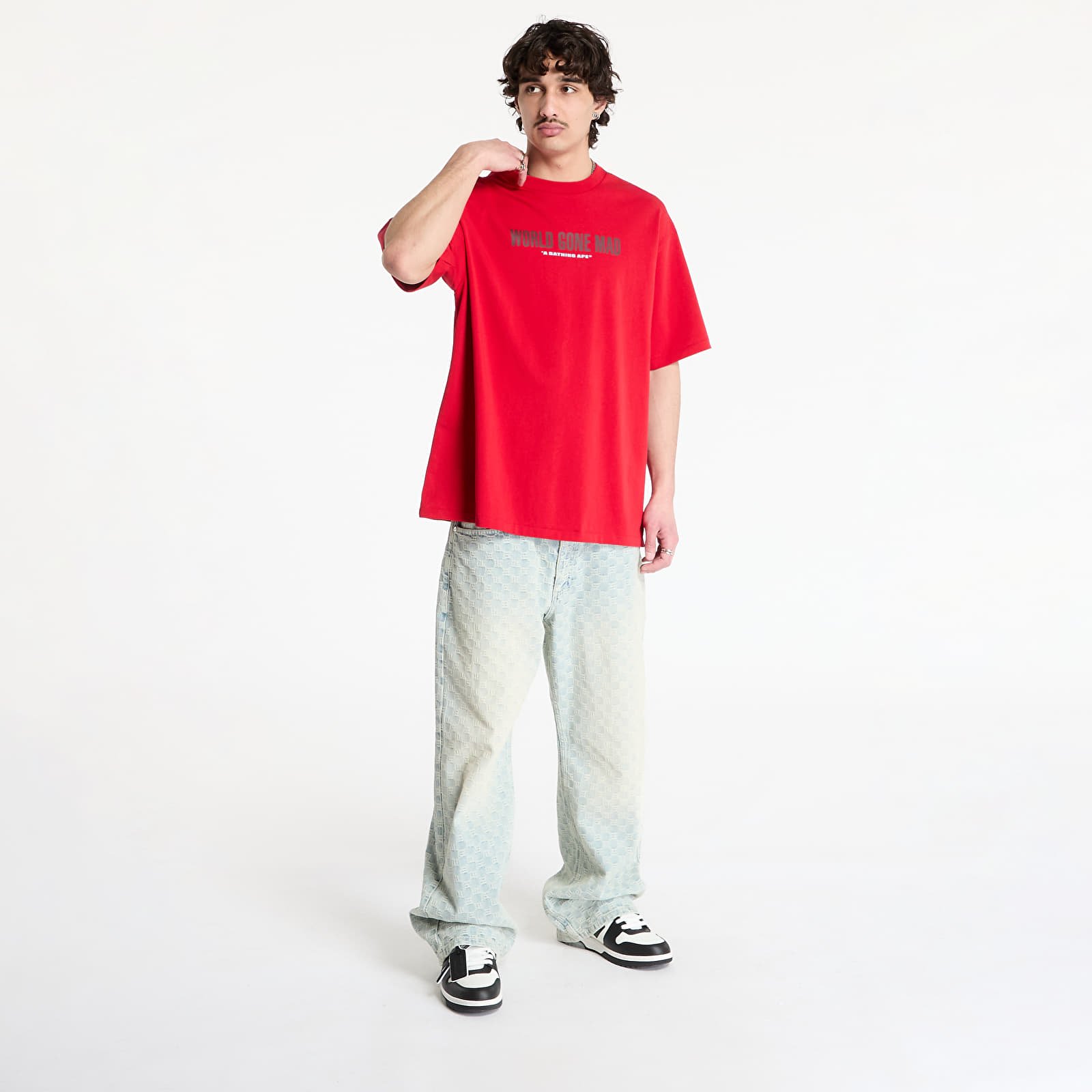 Miesten T-paidat A BATHING APE Slogan Relaxed Fit Tee UNISEX Red