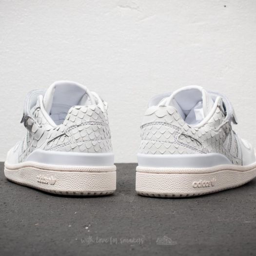 adidas forum chalk white