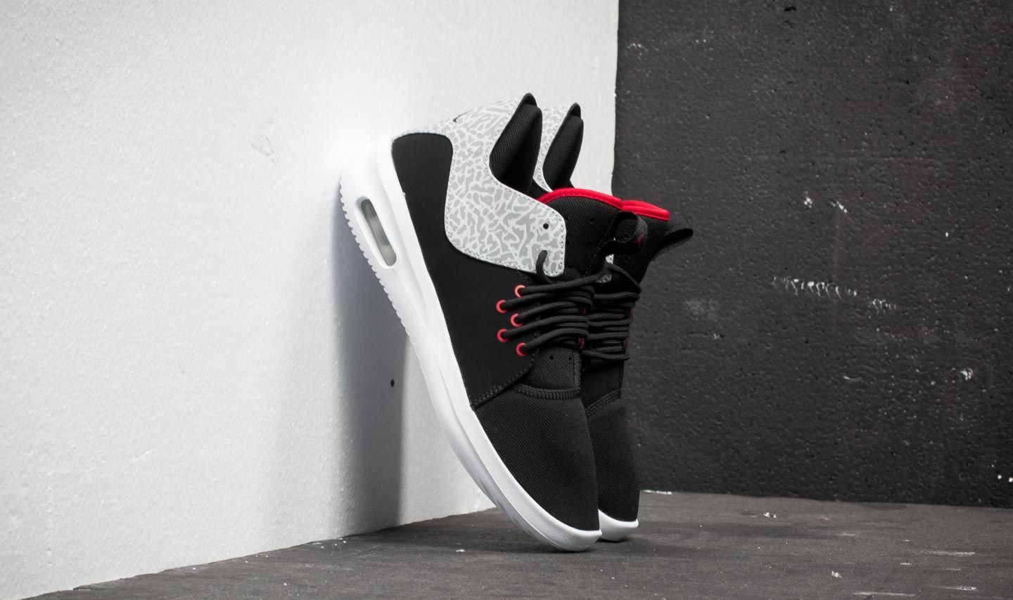 Air jordan first on sale class noir