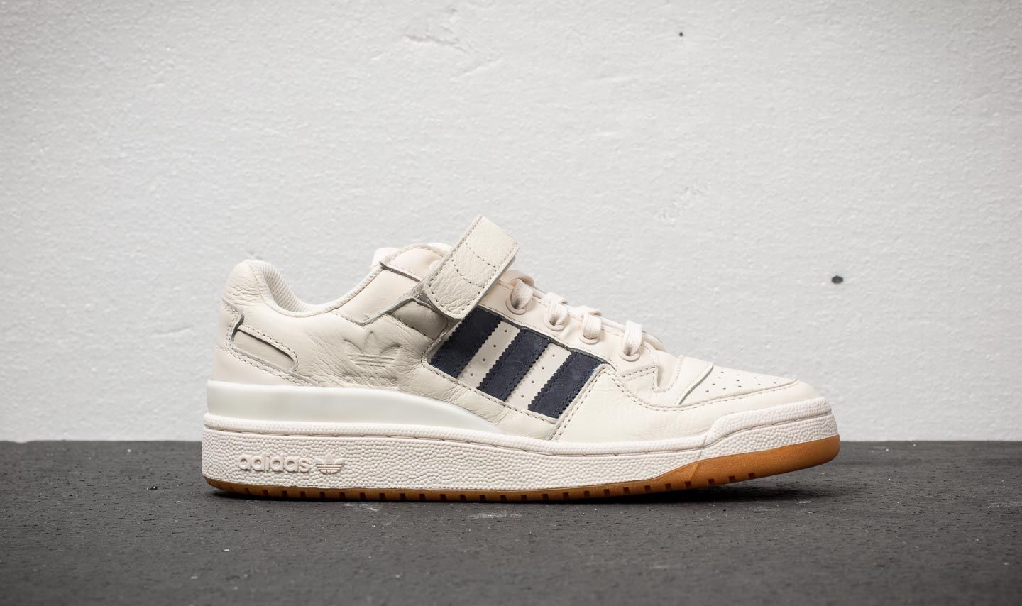 Moški čevlji adidas Forum Low Chalk White/ Trace Blue/ Gum 1