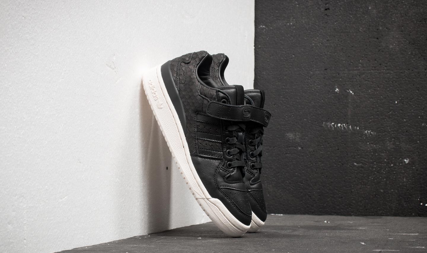 Buty damskie adidas Forum Low W Core Black/ Core Black/ Chalk White