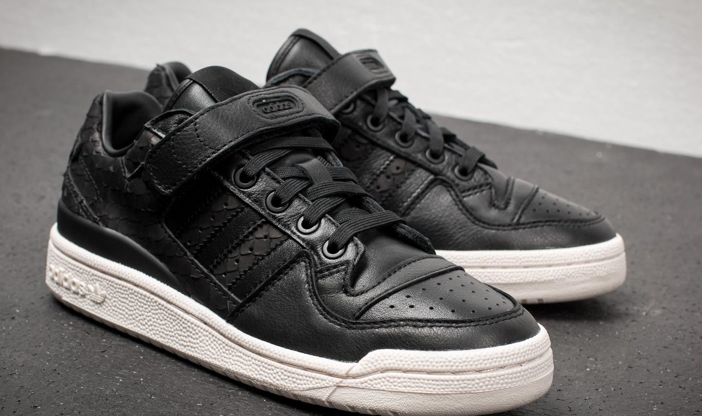 Buty damskie adidas Forum Low W Core Black/ Core Black/ Chalk White