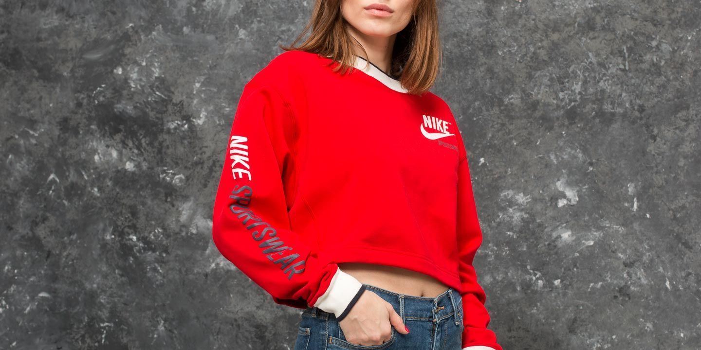 Hupparit ja collegepaidat Nike Sportswear Reversible Crew University Red