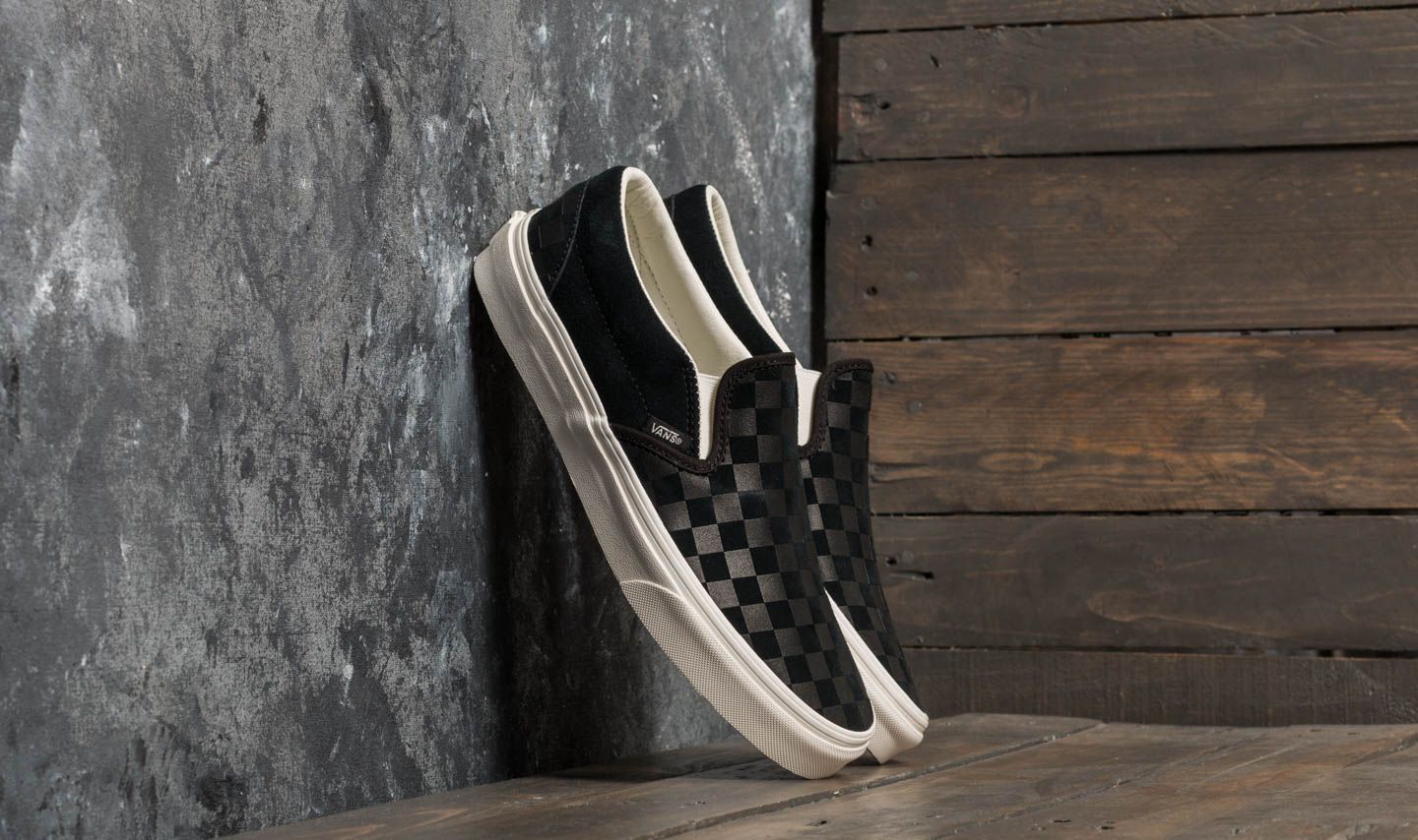 Vans checker emboss hot sale