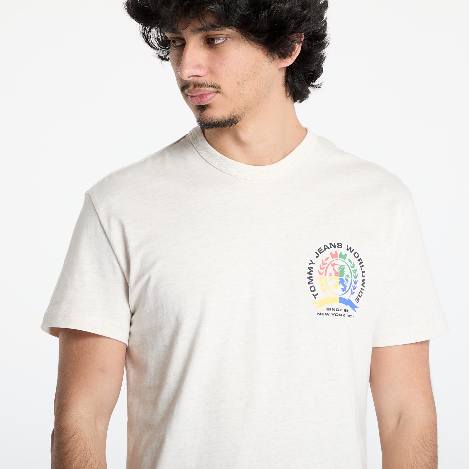 Männer T-Shirts Tommy Jeans Regular 4Clr Crest Tee Beige