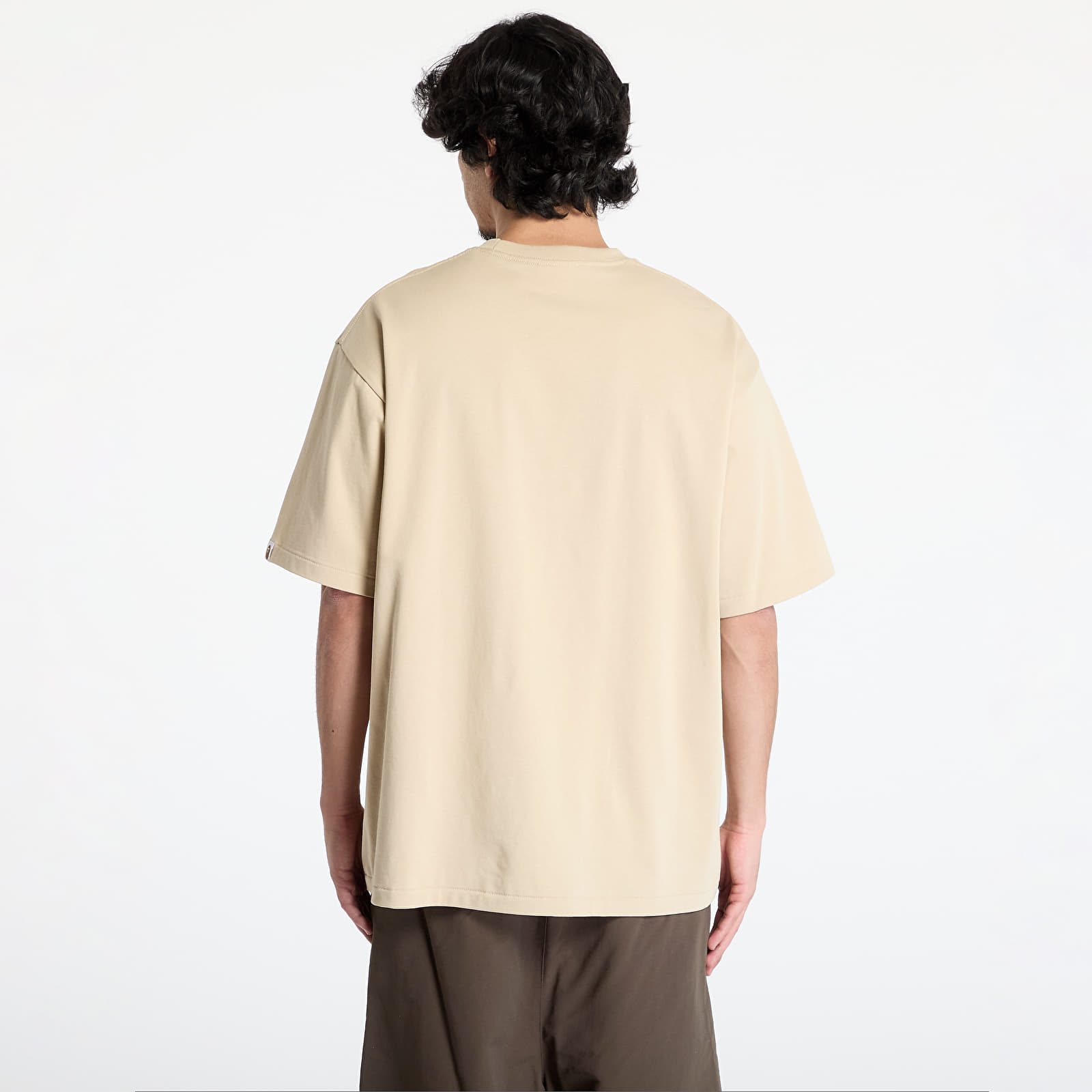 Männer T-Shirts A BATHING APE College Monogram College Relaxed Fit Tee UNISEX Beige